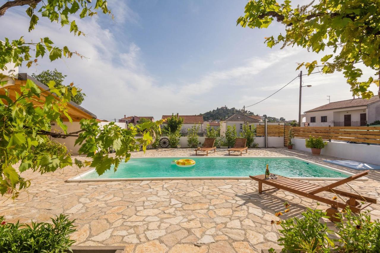 Apartments Barbara Tribunj  Ngoại thất bức ảnh