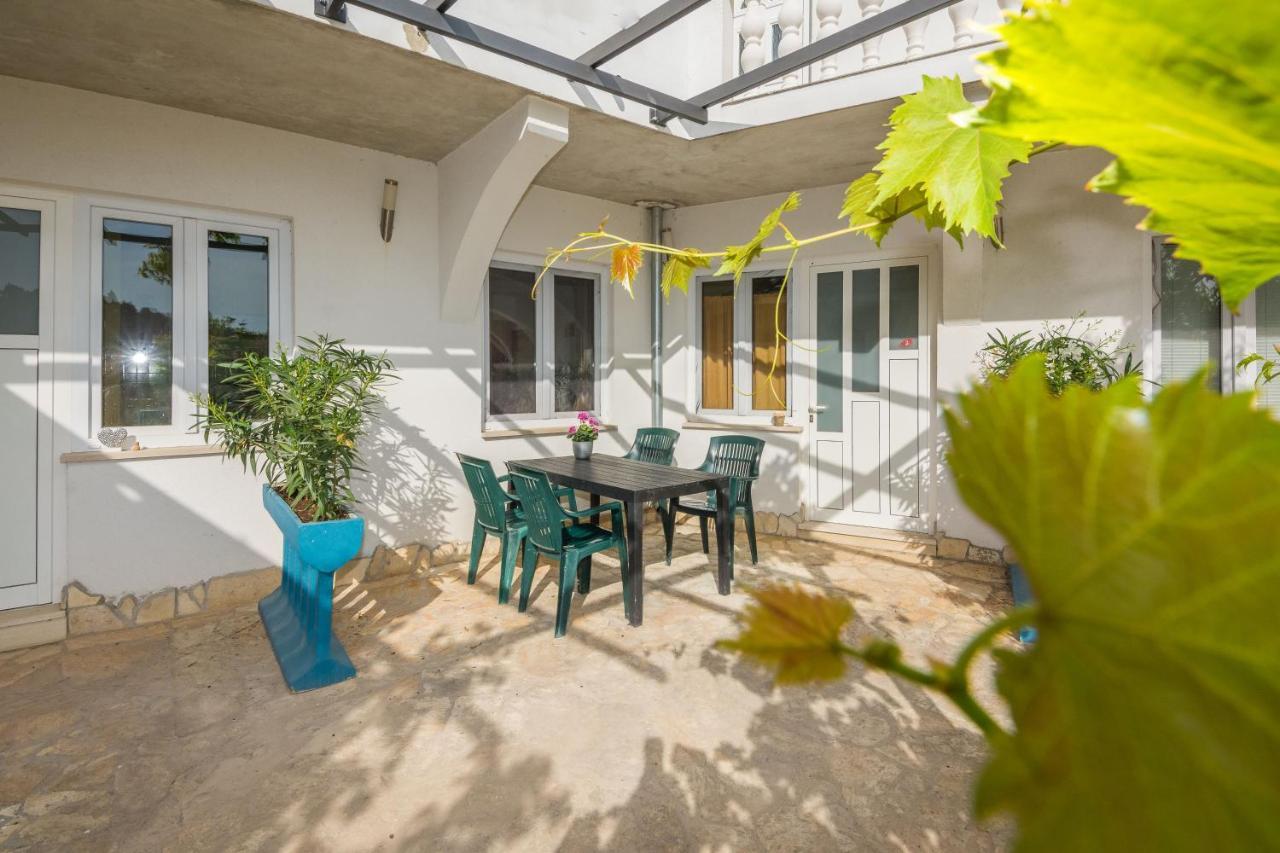 Apartments Barbara Tribunj  Ngoại thất bức ảnh