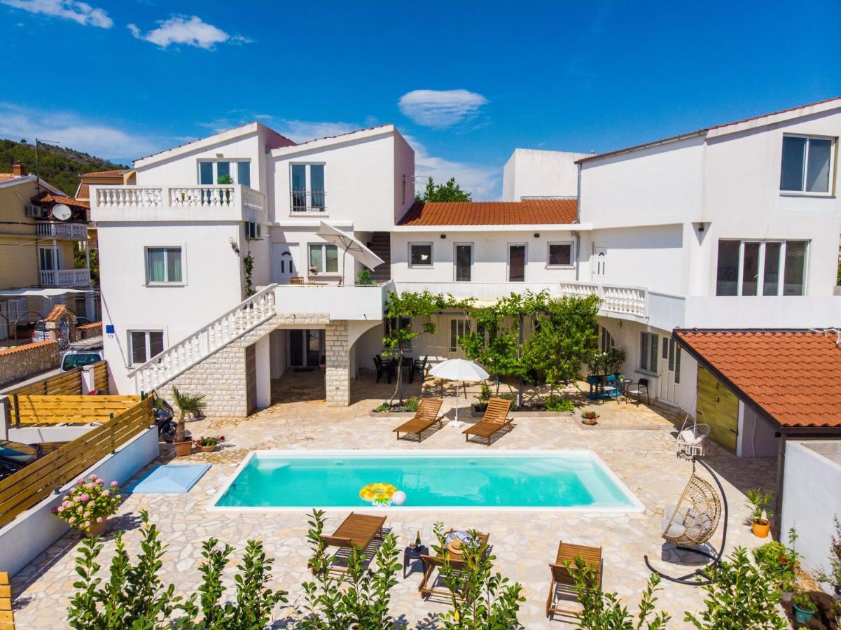 Apartments Barbara Tribunj  Ngoại thất bức ảnh
