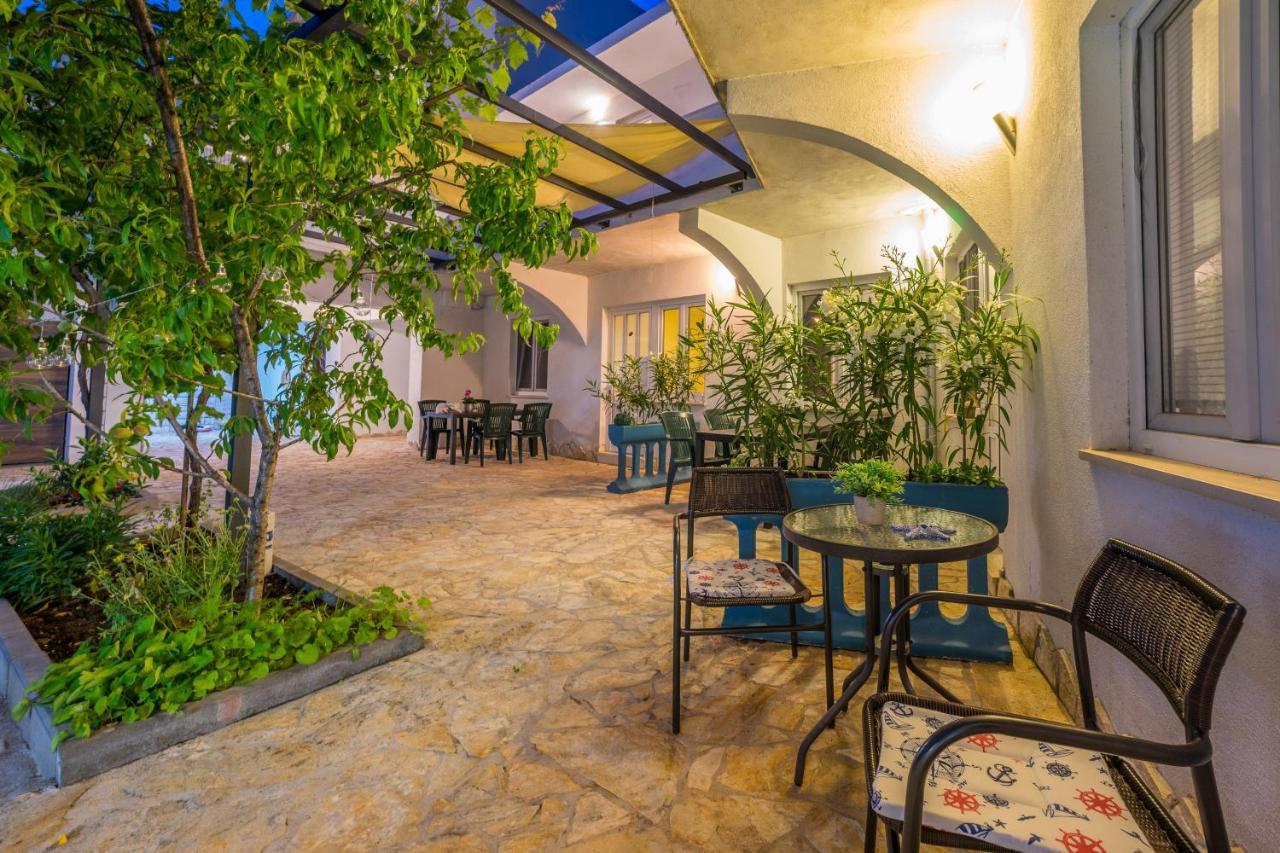 Apartments Barbara Tribunj  Ngoại thất bức ảnh