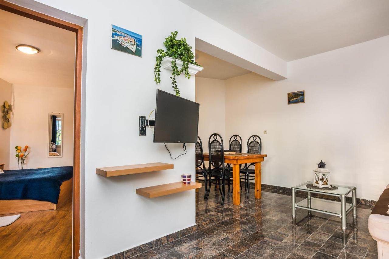 Apartments Barbara Tribunj  Ngoại thất bức ảnh