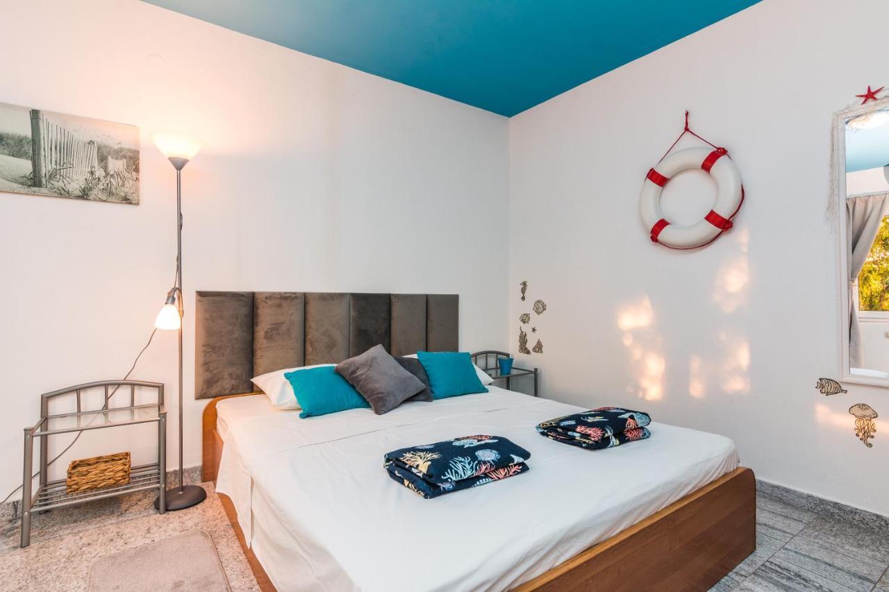Apartments Barbara Tribunj  Phòng bức ảnh
